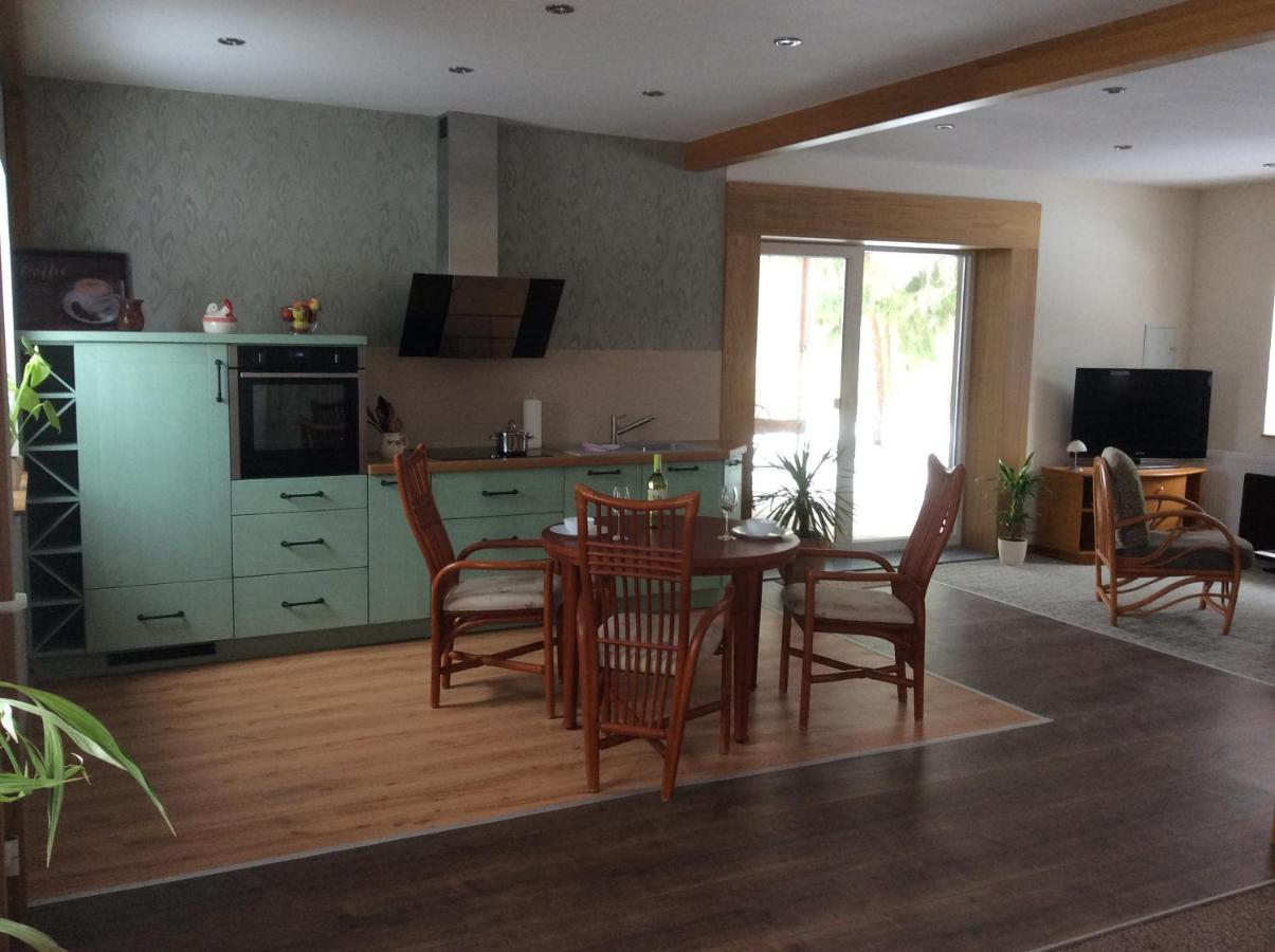 Ferienwohnung Direkt Am Potzlower See Esterno foto