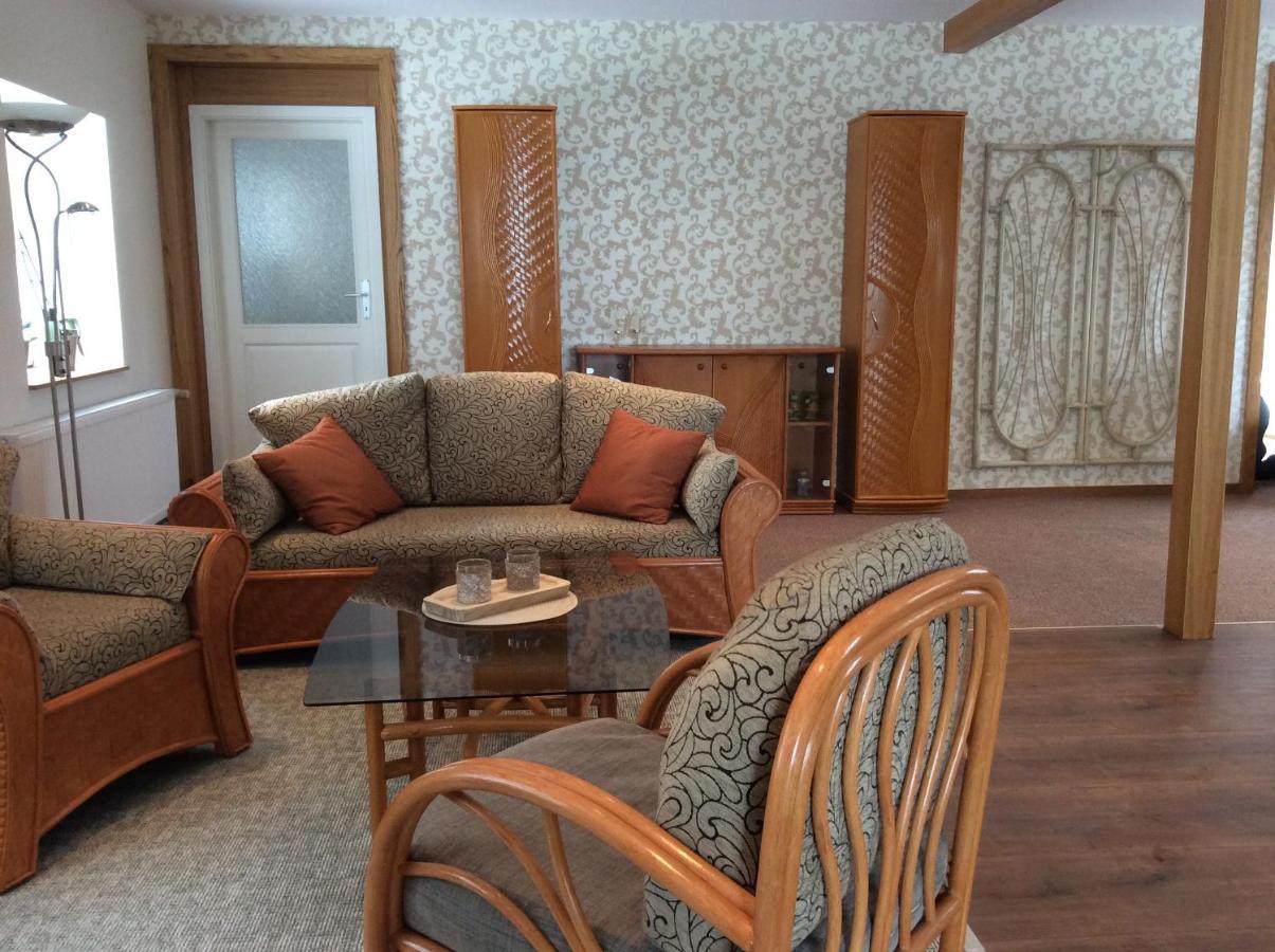 Ferienwohnung Direkt Am Potzlower See Esterno foto